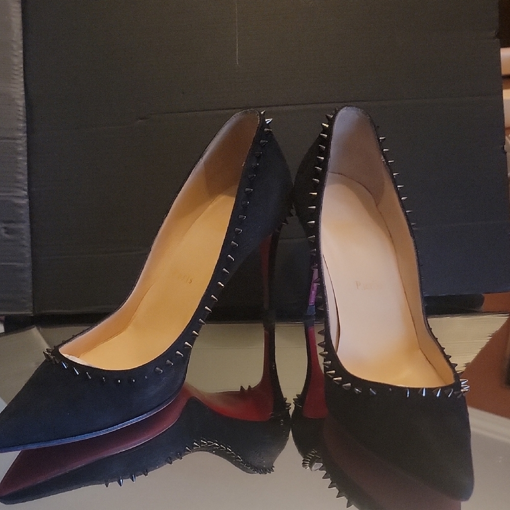 Christian Louboutin Black Suede Spiked Simple Pump Sz36 85 Heel